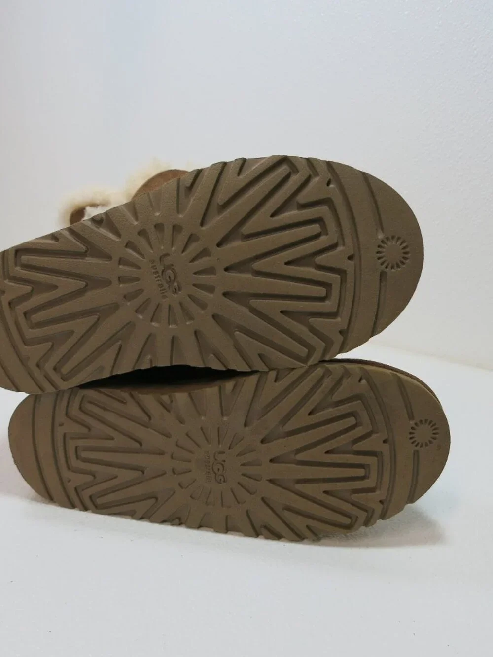 UGG Insulated Winter Boots #5991 Australia Kid's Winter Footwear Boot Shoes Sz 3